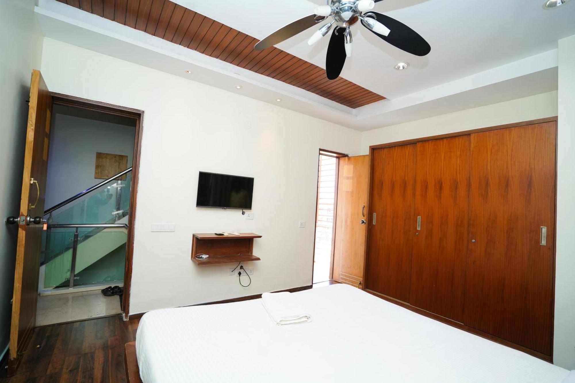 Golden Villa - Duplex House With Private Theater - Near To Alipiri And Bhudevi Ttd Ticket Counter And Kapilateertham Tirupati Bagian luar foto