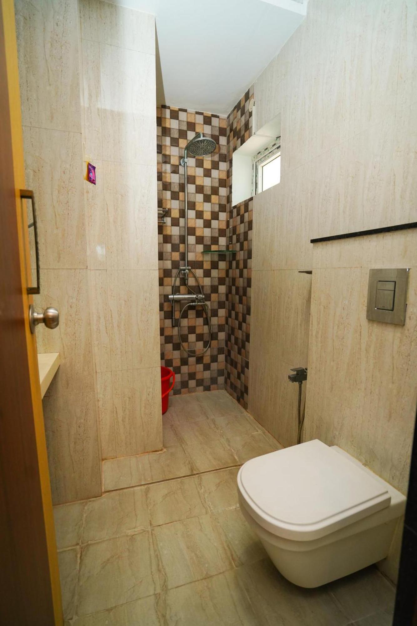 Golden Villa - Duplex House With Private Theater - Near To Alipiri And Bhudevi Ttd Ticket Counter And Kapilateertham Tirupati Bagian luar foto