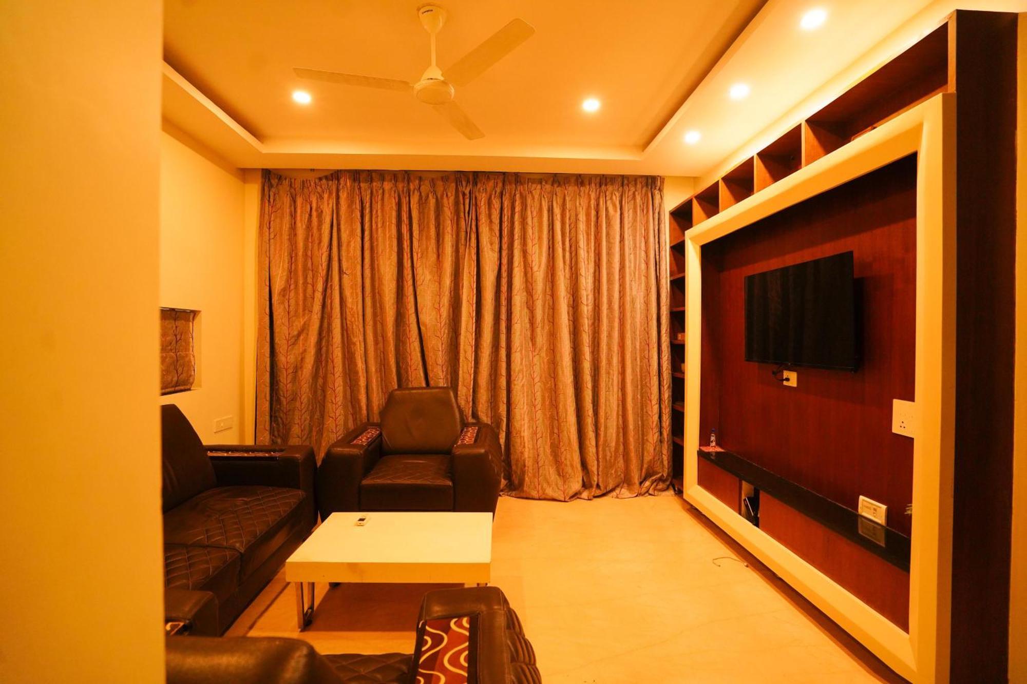 Golden Villa - Duplex House With Private Theater - Near To Alipiri And Bhudevi Ttd Ticket Counter And Kapilateertham Tirupati Bagian luar foto