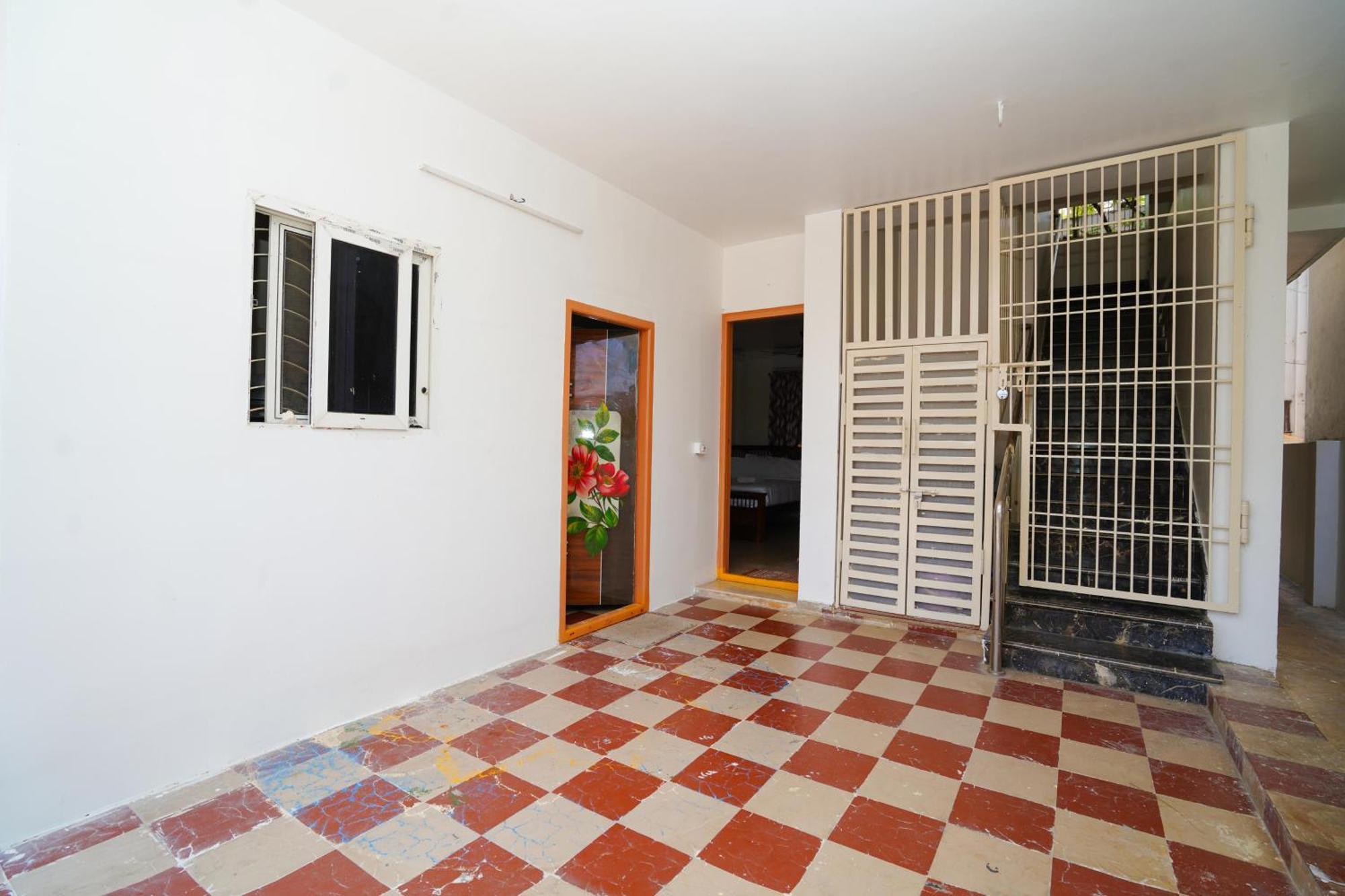 Golden Villa - Duplex House With Private Theater - Near To Alipiri And Bhudevi Ttd Ticket Counter And Kapilateertham Tirupati Bagian luar foto