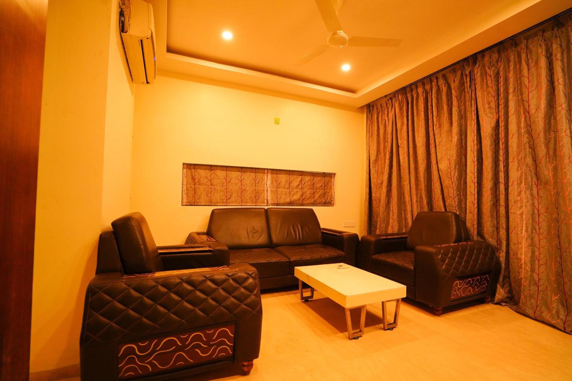 Golden Villa - Duplex House With Private Theater - Near To Alipiri And Bhudevi Ttd Ticket Counter And Kapilateertham Tirupati Bagian luar foto