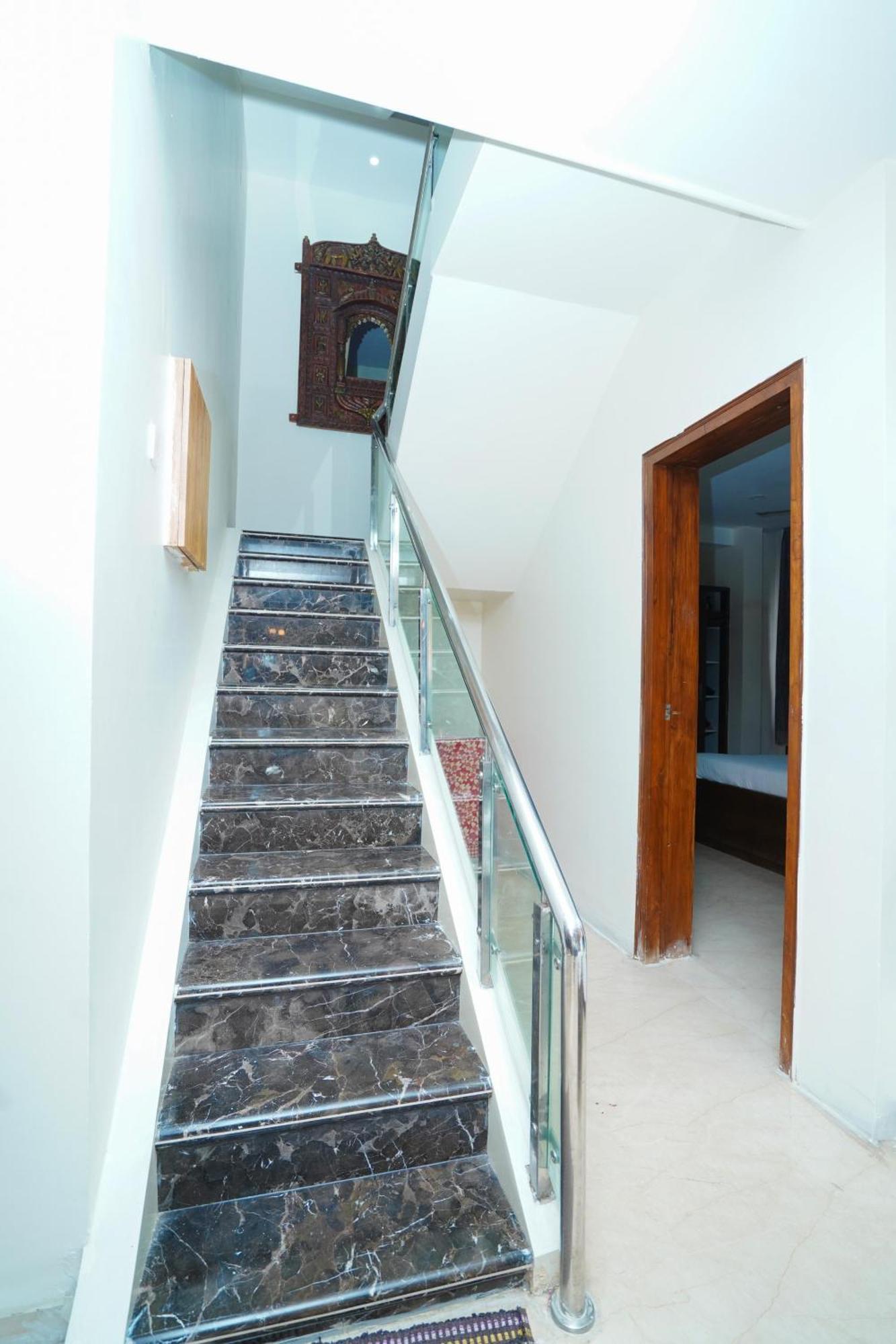 Golden Villa - Duplex House With Private Theater - Near To Alipiri And Bhudevi Ttd Ticket Counter And Kapilateertham Tirupati Bagian luar foto